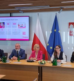 Wszystkie ręce na pokład, aby zwiększyć liczbę Polek  wykonujących mammografię