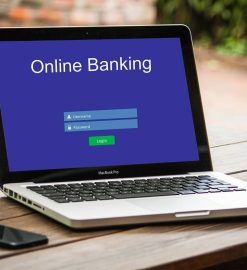 Klikaj rozsądnie. Chroń swoje finanse online.