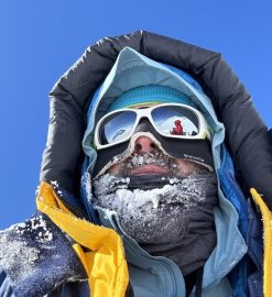 Korona Ziemi – podróż prof. dr. hab. Kryspina Mitury  przez siedem kontynentów