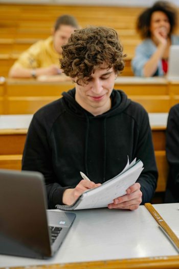 Czy Polacy inwestują w edukację? Filantropia edukacyjna jako nowe zjawisko społeczne.