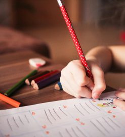 Niż demograficzny uderza w przedszkola. W wielu gminach zaczyna brakować nie miejsc, ale dzieci