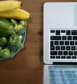 Zdrowy e-Commerce – Pierwszy raport e-Izby kompleksowo omawiający stan zdrowia menedżerów zarządzających najdynamiczniej rozwijającym się sektorem gospodarki.