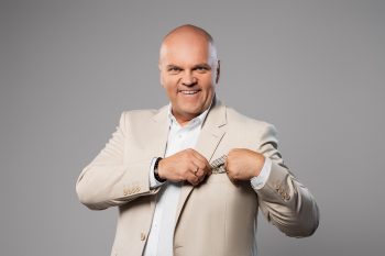 Praktykuj wdzięczność – jesteś bogatszy niż myślisz. Czyli jak nasz mózg wmawia nam, że nie jesteśmy szczęśliwi?