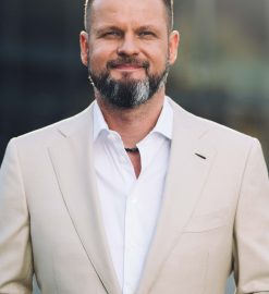 Jak kontakt z ludźmi wpływa na nasze samopoczucie?