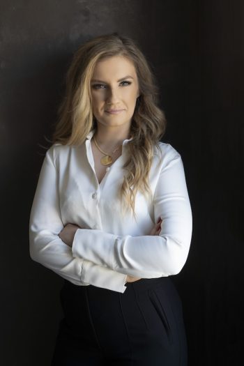 Nowe regulacje AI – koniec z ukrywaniem, że rozmawiamy z maszyną. Komentarz ekspercki Karolina Praszek-Gołębiewska