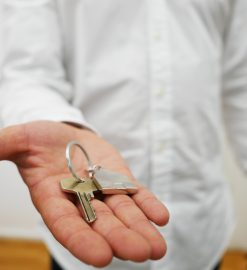 Ofert mieszkań przybywa, ale studenci nie mają łatwiej. Przed rynkiem najmu najgorętszy okres roku